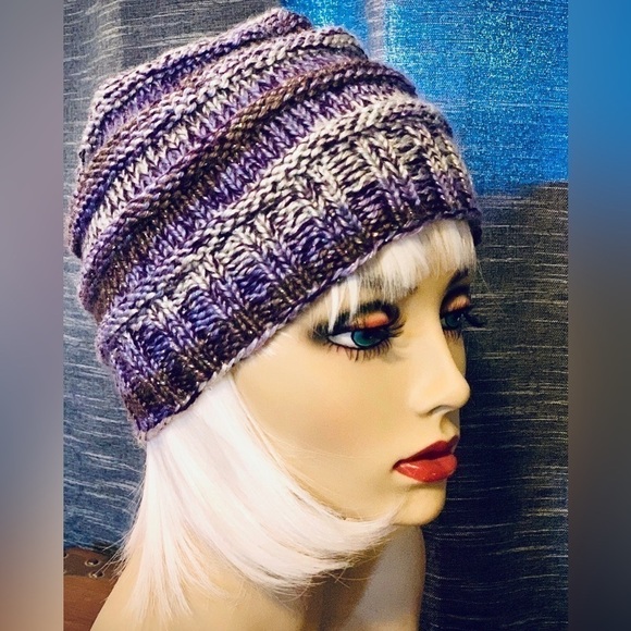 DOLCENNA Design Purple Metallic Ribbed Knit Beanie Hat Winter OS NWT Handmade - Picture 4 of 4